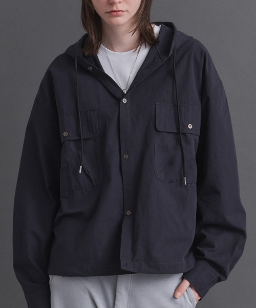 Confirm（コンファーム）の「Long-sleeved Shirt Hoodie / 長袖シャツパーカー フード付き ストライブ メンズ レディース ユニセックス（シャツ/ブラウス・メンズ・ブラック/チャコールグレー/ブルー/オレンジ・S/M/L）」の3枚目の写真