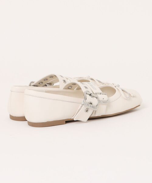 STEVE MADDEN（スティーブマデン）の「ダブルベルトメリージェーンパンプス/S.MADDEN CEARA-XS（パンプス・レディース・ブラック/アイボリー・23.5-24/24.5cm/24.0cm/23.5cm/23.0cm/22.5cm）」の6枚目の写真