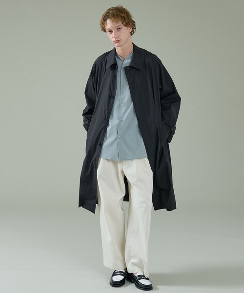 ABAHOUSE（アバハウス）の「クリスピーナイロン バルカラーコート / スプリングコート / オーバーサイズ / 軽量 ストレッチ 撥水（ステンカラーコート・メンズ・ブラウン/ブラック・46/48）」の8枚目の写真