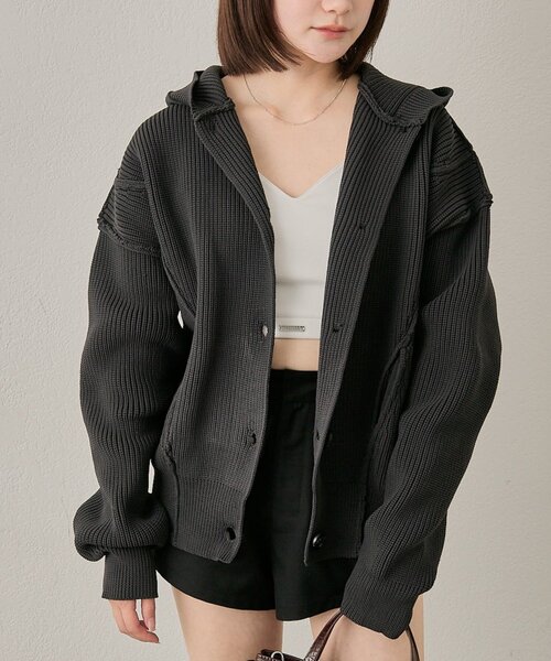 mline（エムライン）の「[mline]ビッグボタンカーディガン（カーディガン/ボレロ・レディース・ベージュ/チャコールグレー・FREE）」の17枚目の写真