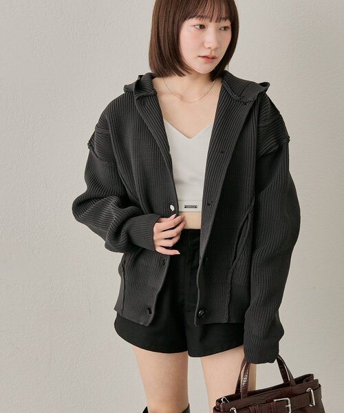 mline（エムライン）の「[mline]ビッグボタンカーディガン（カーディガン/ボレロ・レディース・ベージュ/チャコールグレー・FREE）」の20枚目の写真