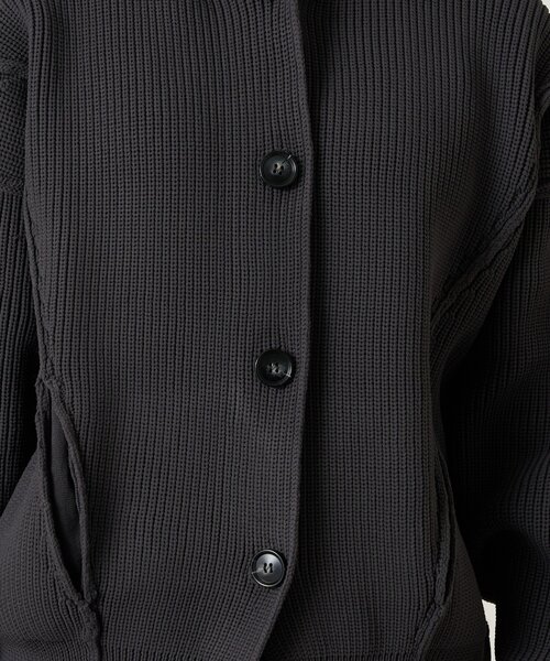 mline（エムライン）の「[mline]ビッグボタンカーディガン（カーディガン/ボレロ・レディース・ベージュ/チャコールグレー・FREE）」の7枚目の写真