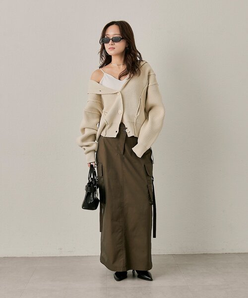 mline（エムライン）の「[mline]ビッグボタンカーディガン（カーディガン/ボレロ・レディース・ベージュ/チャコールグレー・FREE）」の3枚目の写真