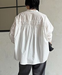 バックギャザーシャツ