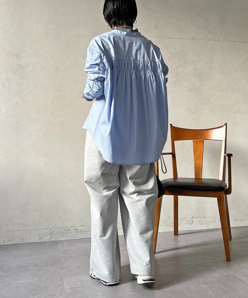 un dix cors(アンディコール)の「バックギャザーシャツ(シャツ/ブラウス・レディース・ネイビー/グレー/オフホワイト/サックスブルー・FREE)」の10枚目の写真