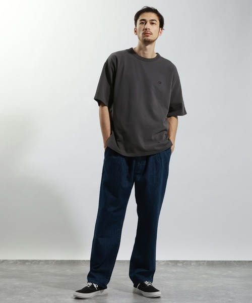 Champion（チャンピオン）の「【Champion(チャンピオン）】別注ピグメントTシャツ（Tシャツ/カットソー・メンズ・ブルー/ブラック/ライトグレー・MEDIUM/LARGE）」の6枚目の写真