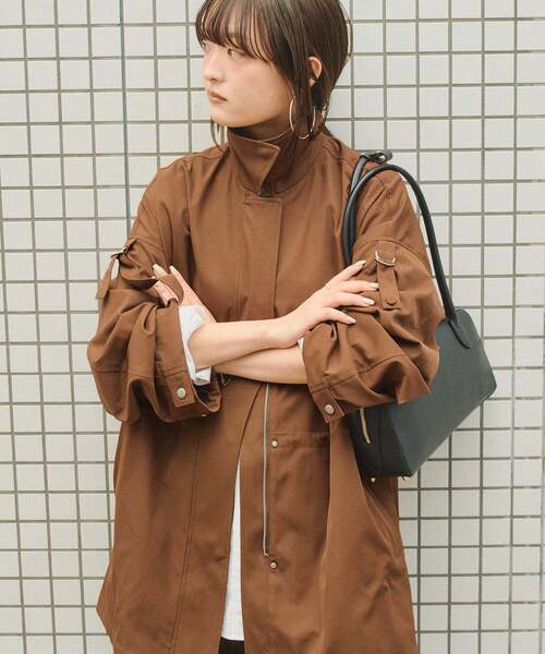 SLOBE IENA（スローブイエナ）の「switch look blouson（その他アウター・レディース・ホワイト/キャメル・FREE）」の2枚目の写真