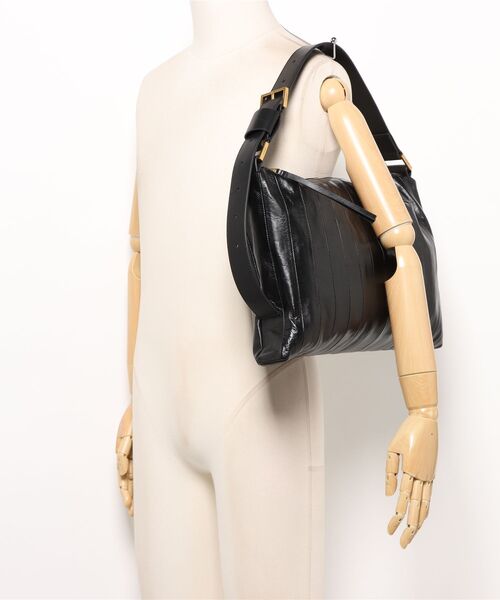 ALLSAINTS(オールセインツ)の「EDBURY PANEL SHLDR(ショルダーバッグ・レディース・ブラック・ONE SIZE)」の11枚目の写真