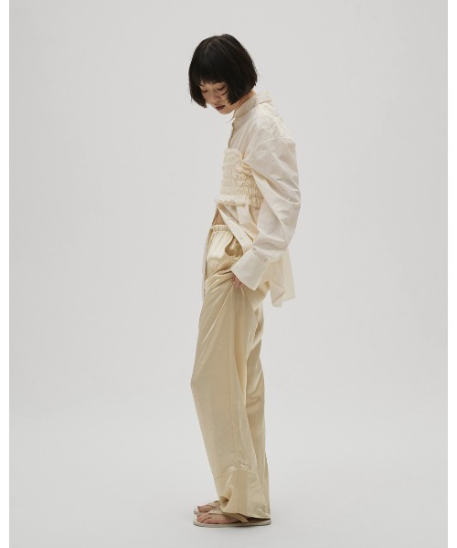 TODAYFUL（トゥデイフル）の「Shirring Bustier Layered Shirts（シャツ/ブラウス・レディース・セージグリーン/キナリ・FREE）」の8枚目の写真