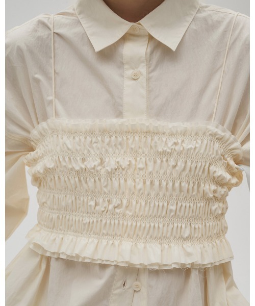 TODAYFUL（トゥデイフル）の「Shirring Bustier Layered Shirts（シャツ/ブラウス・レディース・セージグリーン/キナリ・FREE）」の11枚目の写真