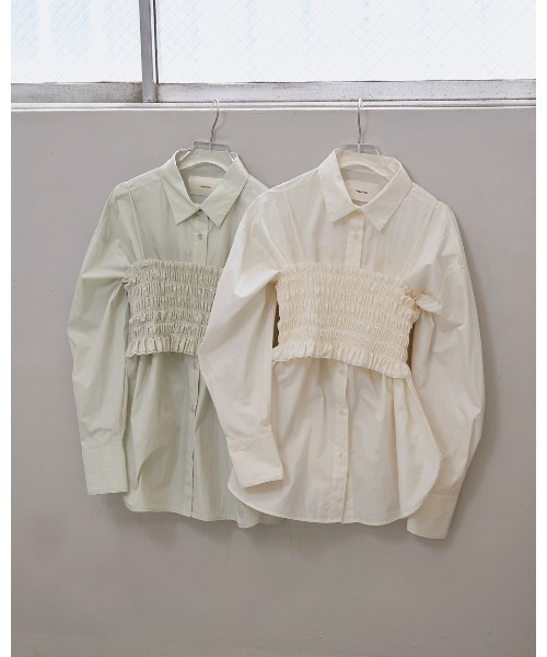 TODAYFUL（トゥデイフル）の「Shirring Bustier Layered Shirts（シャツ/ブラウス・レディース・セージグリーン/キナリ・FREE）」の13枚目の写真