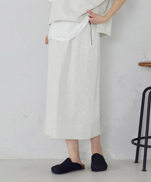 ONIGIRI（オニギリ）の「裏毛ナロースカート/セットアップ対応（スカート・レディース・ブラウン/ネイビー/ライトグレー・FREE）」の18枚目の写真