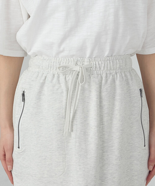 ONIGIRI（オニギリ）の「裏毛ナロースカート/セットアップ対応（スカート・レディース・ブラウン/ネイビー/ライトグレー・FREE）」の4枚目の写真