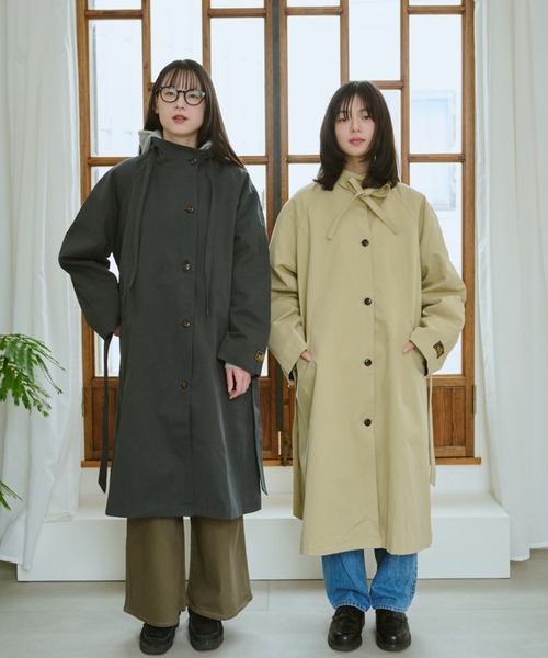 BROKEN BASE(ブロークンベース)の「Stand-Neck Trench Coat(トレンチコート・メンズ・ベージュ/チャコール・フリー)」の3枚目の写真