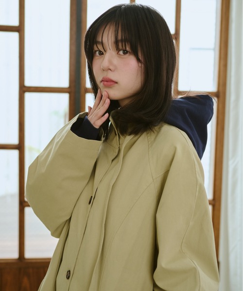 BROKEN BASE(ブロークンベース)の「Stand-Neck Trench Coat(トレンチコート・メンズ・ベージュ/チャコール・フリー)」の8枚目の写真