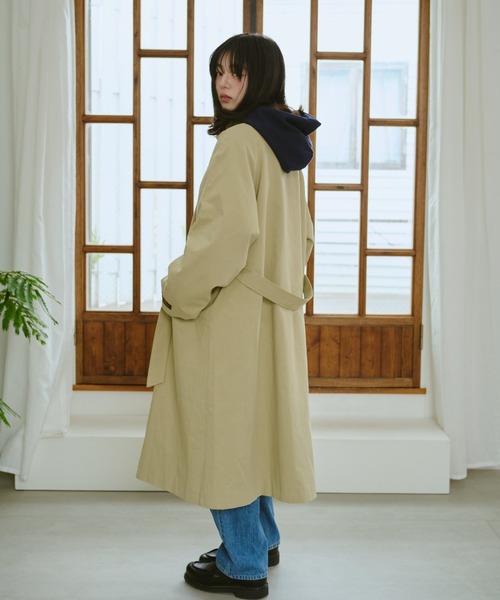 BROKEN BASE(ブロークンベース)の「Stand-Neck Trench Coat(トレンチコート・メンズ・ベージュ/チャコール・フリー)」の15枚目の写真