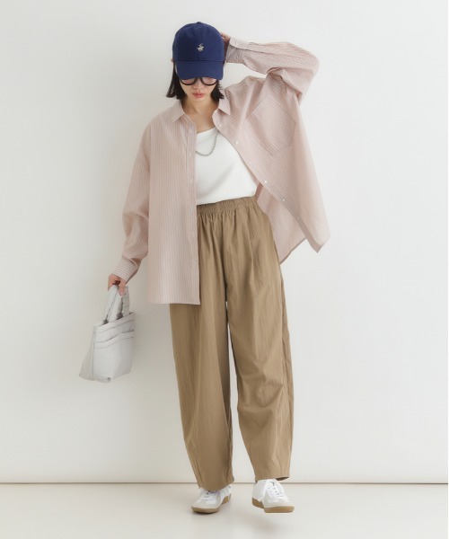 Right-on(ライトオン)の「HONEYSUCKLE ROSE(ハニーサックルローズ)ストライプビッグシャツ(シャツ/ブラウス・レディース・ホワイト×カーキブラウン/ホワイト×イエロー/ホワイト×ネイビー・M/L/S)」の9枚目の写真
