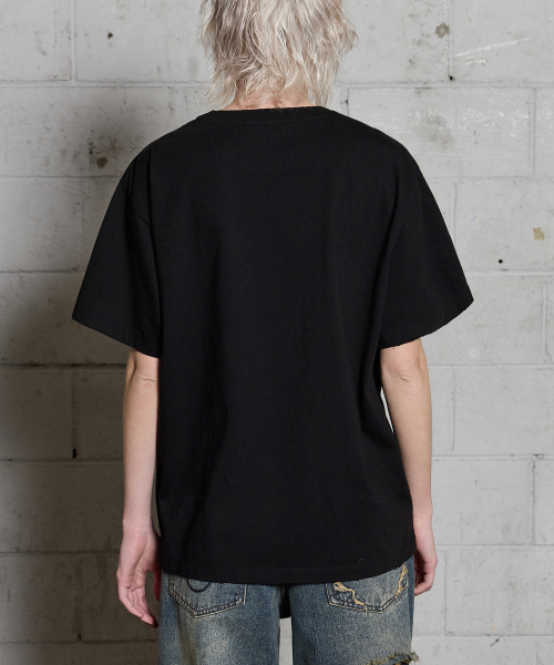 HOODHOOD(フッドフッド)の「スリーエイリアンデミジ半袖Tシャツブラック(Tシャツ/カットソー・レディース・その他・1/2)」の4枚目の写真