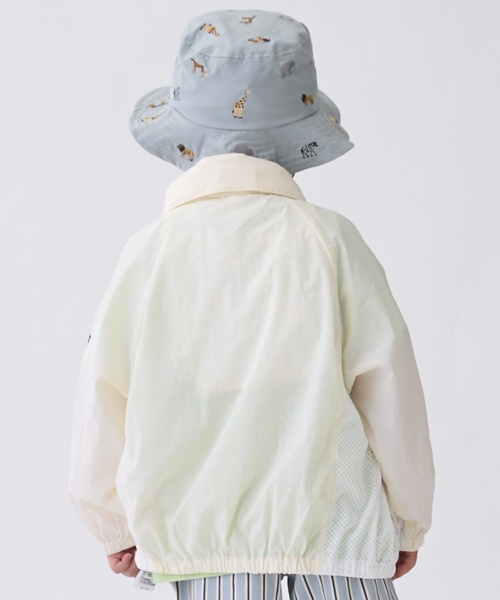 petit main（プティマイン）の「【ポケッタブル】ワッシャーウィンブレ（ナイロンジャケット・キッズ・ライトグレー/アイボリー・M/S/L）」の4枚目の写真