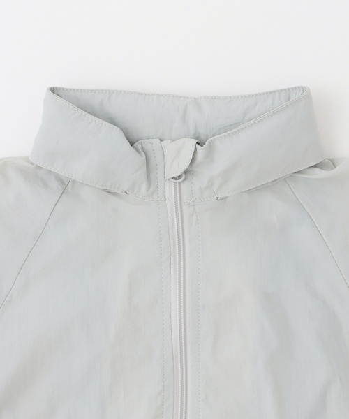 petit main（プティマイン）の「【ポケッタブル】ワッシャーウィンブレ（ナイロンジャケット・キッズ・ライトグレー/アイボリー・M/S/L）」の10枚目の写真