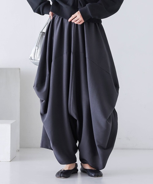 n'OrLABEL(ノアールレーベル)の「変形バルーンサルエルパンツ(その他パンツ・レディース・ブラック/チャコール/カーキ・FREE)」の2枚目の写真