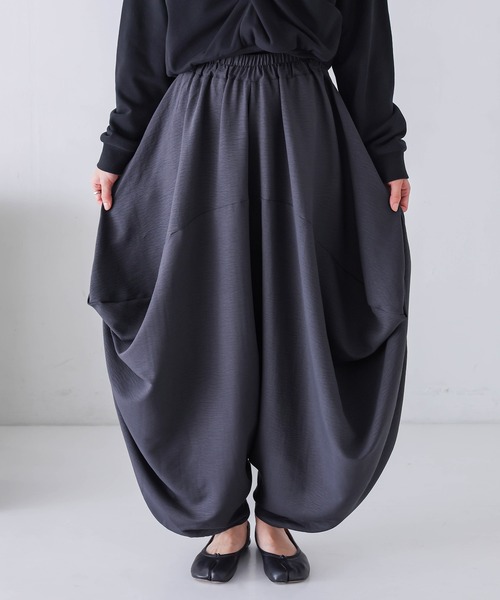n'OrLABEL(ノアールレーベル)の「変形バルーンサルエルパンツ(その他パンツ・レディース・ブラック/チャコール/カーキ・FREE)」の13枚目の写真