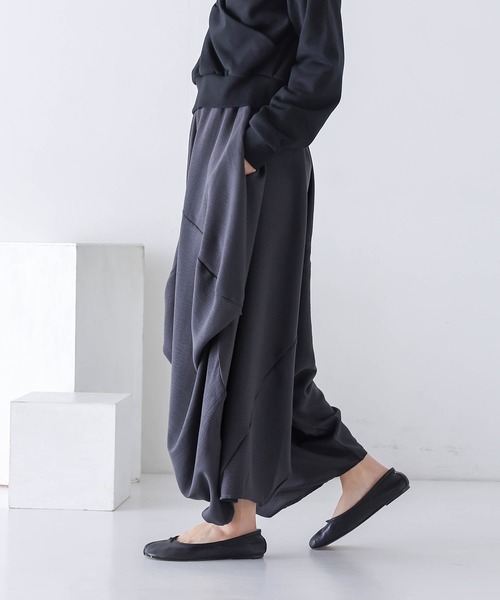 n'OrLABEL(ノアールレーベル)の「変形バルーンサルエルパンツ(その他パンツ・レディース・ブラック/チャコール/カーキ・FREE)」の14枚目の写真