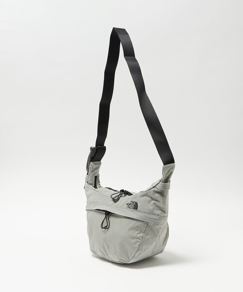 THE NORTH FACE(ザノースフェイス)の「<THE NORTH FACE>メノウ ウォーカー ショルダー バッグ(ショルダーバッグ・メンズ・グレー系・FREE)」の10枚目の写真