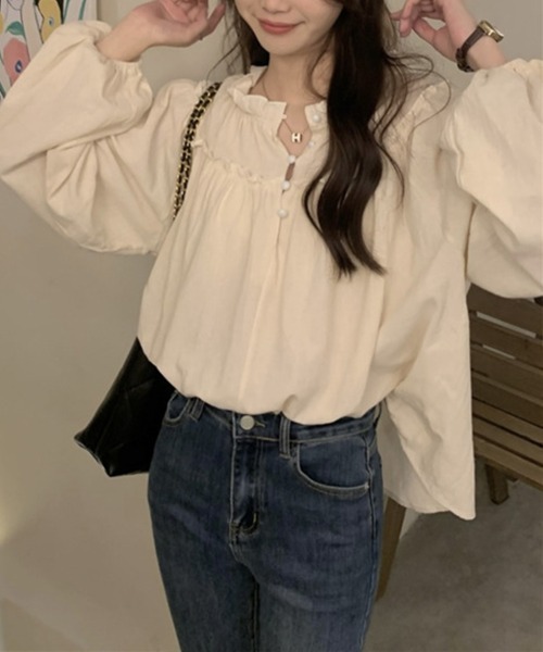 mielu(ミエル)の「前開きフリル長袖ブラウス(シャツ/ブラウス・レディース・ブラック/アイボリー・MEDIUM/LARGE)」の8枚目の写真
