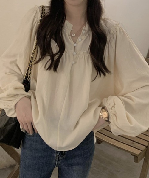 mielu(ミエル)の「前開きフリル長袖ブラウス(シャツ/ブラウス・レディース・ブラック/アイボリー・MEDIUM/LARGE)」の9枚目の写真