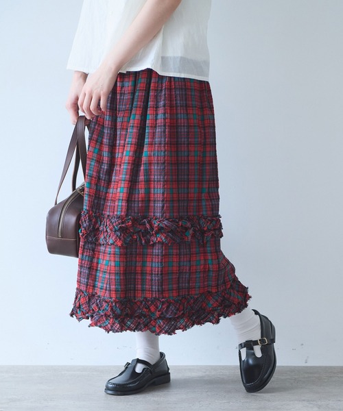 bulle de savon（ビュルデサボン）の「サッカー タータンチェック furi furi スカート（スカート・レディース・ネイビー/レッド・FREE）」の4枚目の写真
