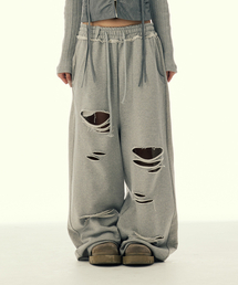 GILAARCHIVE（ギラアーカイブ）の「STITCHED BOLD LOGO SWEAT PANTS_GREY（スウェットパンツ）」