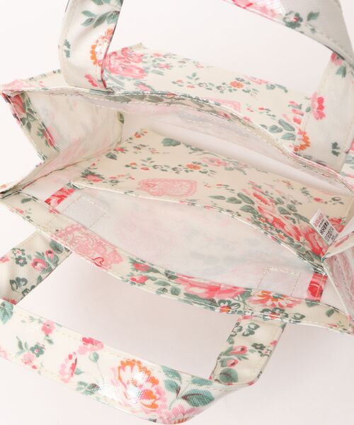 Cath Kidston(キャスキッドソン)の「スモール ブックバッグ Hackney Rose(ハンドバッグ・レディース・ピンク・FREE)」の3枚目の写真