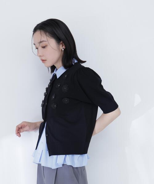 NATURAL BEAUTY BASIC（ナチュラルビューティーベーシック）の「フラワーモチーフカーディガン（カーディガン/ボレロ・レディース・ブラック/グレー系その他/オフホワイト・ﾌﾘ-）」の4枚目の写真