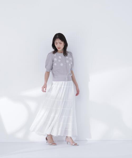 NATURAL BEAUTY BASIC（ナチュラルビューティーベーシック）の「フラワーモチーフカーディガン（カーディガン/ボレロ・レディース・ブラック/グレー系その他/オフホワイト・ﾌﾘ-）」の13枚目の写真