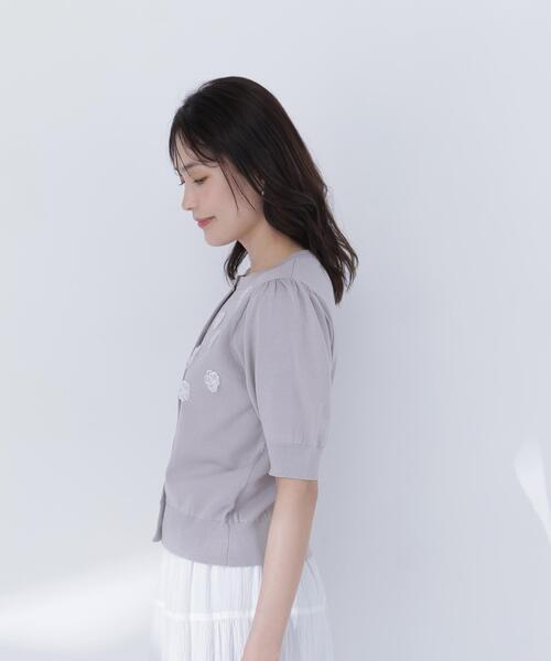 NATURAL BEAUTY BASIC（ナチュラルビューティーベーシック）の「フラワーモチーフカーディガン（カーディガン/ボレロ・レディース・ブラック/グレー系その他/オフホワイト・ﾌﾘ-）」の16枚目の写真