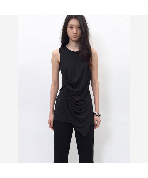 BLR（ビーエルアール）の「Soft Draping Sleeveless Black（Tシャツ/カットソー・レディース・その他・SMALL/MEDIUM）」の3枚目の写真