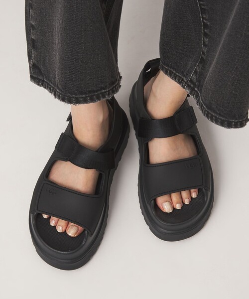 UGG(アグ)の「<UGG>ゴールデングロウ サンダル(サンダル・レディース・ブラック・5/7/6/8)」の3枚目の写真