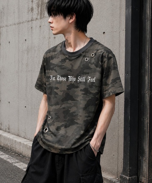 BENDER TOKYO(ベンダートウキョウ)の「スプレー加工 アイレット ショート丈 ロゴプリント Tシャツ / ユニセックス(Tシャツ/カットソー・メンズ・カモフラージュ/ピンク/アイボリー/ブラック・S/M/L)」の18枚目の写真
