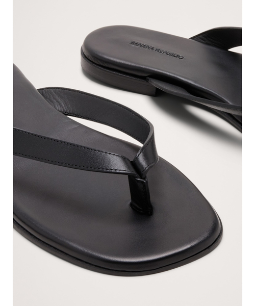 Banana Republic（バナナリパブリック）の「レザー サンダル（サンダル・レディース・ブラック/ブラウン・7/8/6）」の3枚目の写真