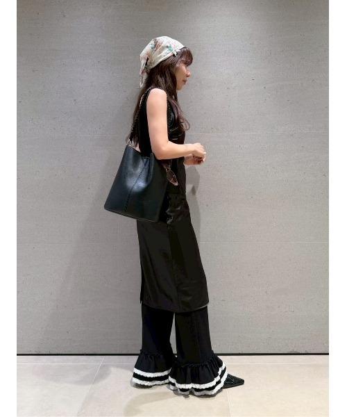 LILY BROWN(リリーブラウン)の「ヘムフリルカットパンツ(その他パンツ・レディース・グレー/ブラック/ホワイト・F)」の17枚目の写真