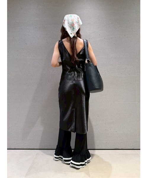 LILY BROWN(リリーブラウン)の「ヘムフリルカットパンツ(その他パンツ・レディース・グレー/ブラック/ホワイト・F)」の18枚目の写真