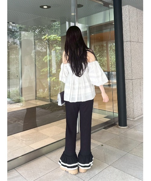 LILY BROWN(リリーブラウン)の「ヘムフリルカットパンツ(その他パンツ・レディース・グレー/ブラック/ホワイト・F)」の13枚目の写真