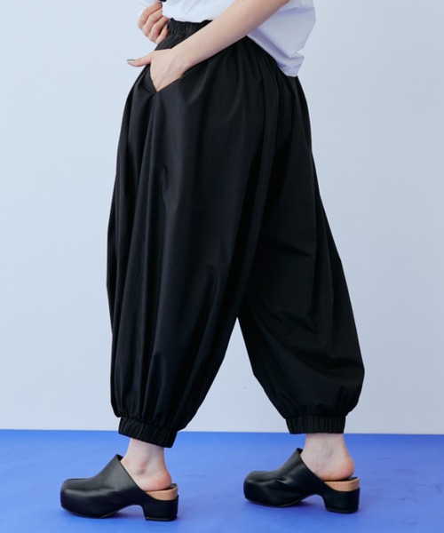 manana suerte(マニャーナスエルテ)の「ボリュームサーカスパンツ(その他パンツ・レディース・ブラック/オリーブ・FREE)」の13枚目の写真