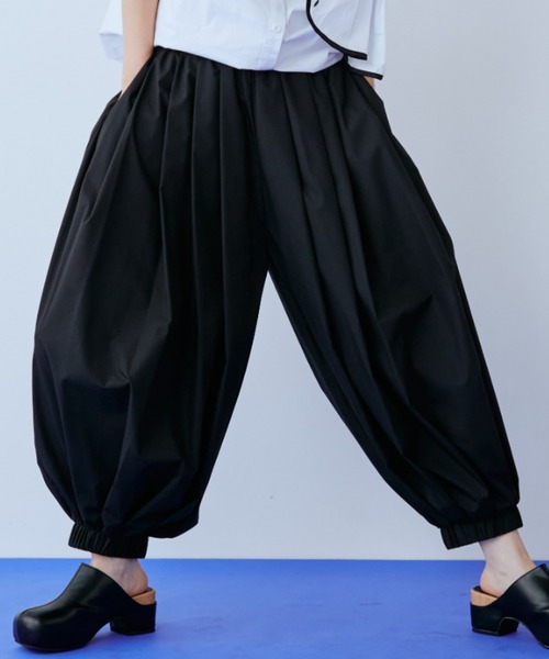 manana suerte(マニャーナスエルテ)の「ボリュームサーカスパンツ(その他パンツ・レディース・ブラック/オリーブ・FREE)」の11枚目の写真