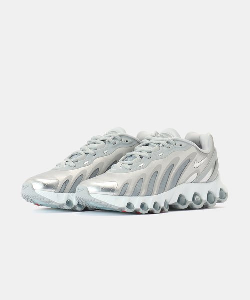 NIKE(ナイキ)の「NIKE WMNS AIR MAX DN8 HF5509-001(スニーカー・レディース・シルバー・23cm/23.5cm/24.5cm/25cm)」の7枚目の写真