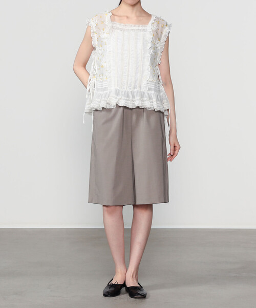crinkle crinkle crinkle(クリンクルクリンクルクリンクル)の「crinkle crinkle crinkle | シアーフラワー ベストブラウス WOMEN(シャツ/ブラウス・レディース・ブラック/アイボリー・F)」の6枚目の写真