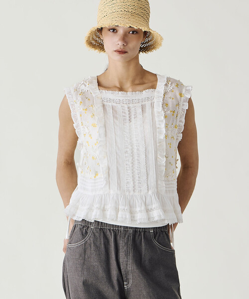 crinkle crinkle crinkle(クリンクルクリンクルクリンクル)の「crinkle crinkle crinkle | シアーフラワー ベストブラウス WOMEN(シャツ/ブラウス・レディース・ブラック/アイボリー・F)」の5枚目の写真