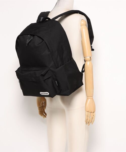 OUTDOOR PRODUCTS(アウトドアプロダクツ)の「【plug / プラグ】 × OUTDOOR デイパック(バックパック/リュック・メンズ・ネイビー/ベージュ/ブラック/グレー・FREE)」の5枚目の写真