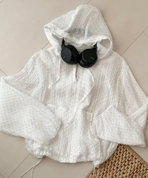 Teem Store(チームストア)の「ドット柄シアージップパーカー 日差し対策 梅雨対策(パーカー・レディース・ブルー/ホワイト・F)」の11枚目の写真